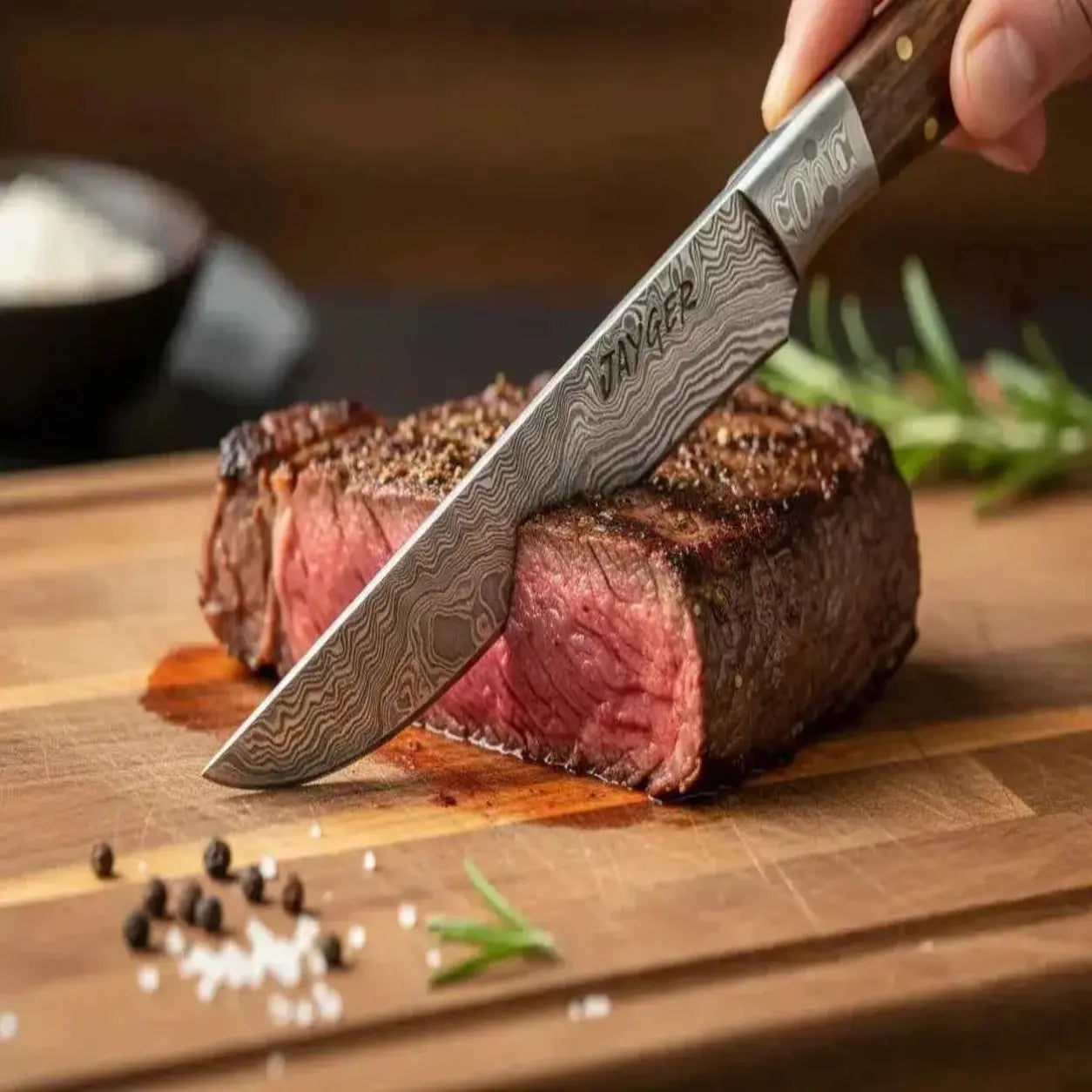 Damascus Steel Steak Knife Set of 6 with Wooden Box